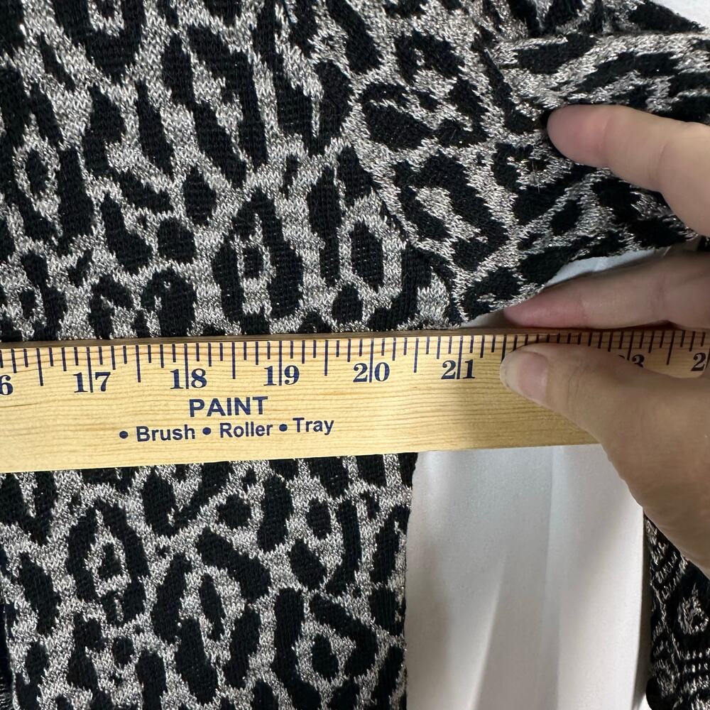 Ruby Rd. Gray Silver Metallic Cheetah Leopard Ope… - image 7